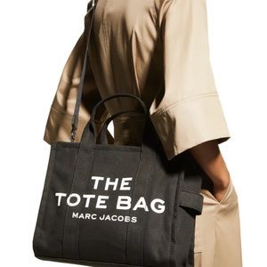 MARC JACOBS the tote bag small with strap